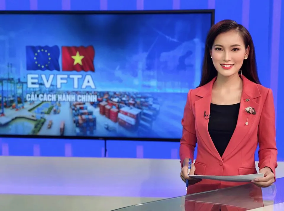 Nhan sắc MC thời tiết Hạnh Quyên 'xinh như hoa hậu' của VTV